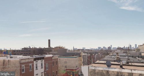 2118 8th St, Philadelphia PA  19122-1312 exterior