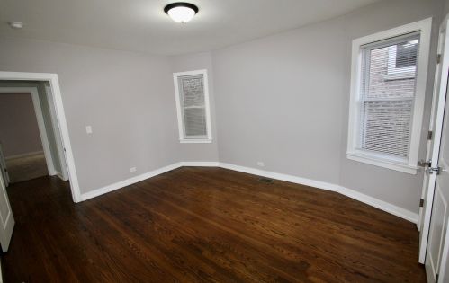 7705 Bennett Ave, Chicago IL  60649-4605 exterior