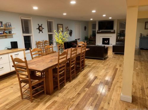 87 Hawley Ave, Milford CT 06460-8016 exterior