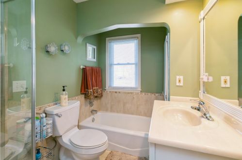 4826 Bloom Ave, Saint Paul MN 55110-2734 exterior