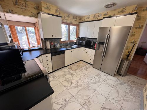 69 Cloverfield Rd, Valley Stream NY  11581-2421 exterior