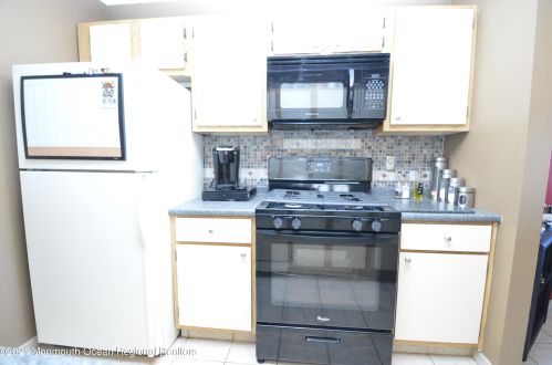 1203 Bluebell Dr, Jackson Twp NJ 08527-4116 exterior