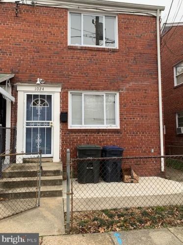 1024 47th St, Washington, DC 20019-3909