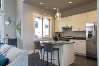 10930 172nd St, Seattle WA  98055-5928 exterior