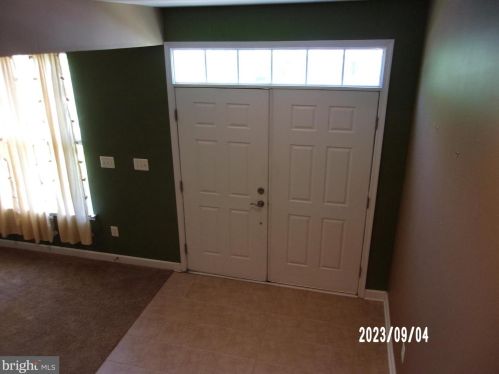 11607 Leesborough Cir, Silver Spring MD  20902-2890 exterior