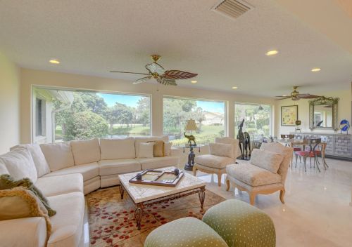 75 Hampshire Ln, Boynton Beach FL 33436-7403 exterior