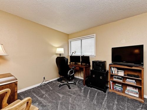 1849 Coronado Hl Dr, Austin TX 78752-2116 exterior