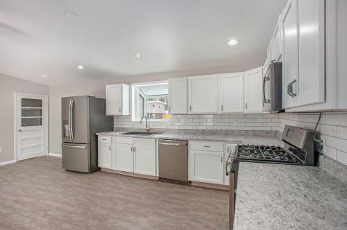 2161 Holliday Dr, Wyoming MI exterior