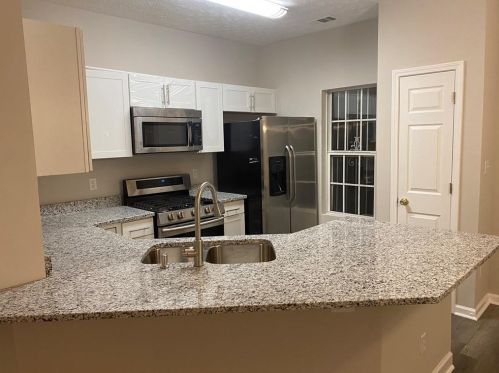 2981 Falling Water Pt, Atlanta GA 30349-8314 exterior