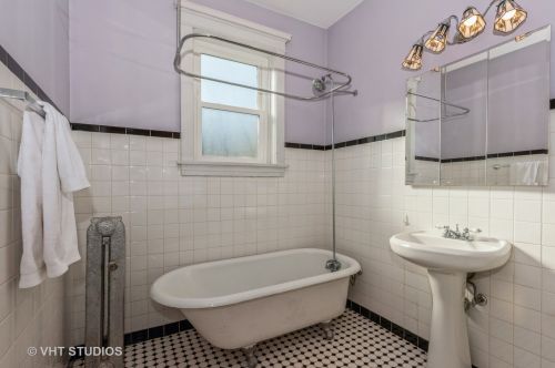 1469 Berteau Ave, Chicago IL  60613-1914 exterior