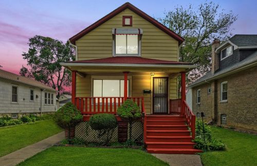 2025 8th Ave, Broadview, IL 60153-3228