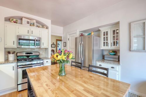 2338 61, Milwaukee WI 53219-2135 exterior