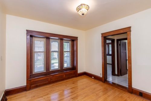 2044 59, Milwaukee WI 53210-1505 exterior