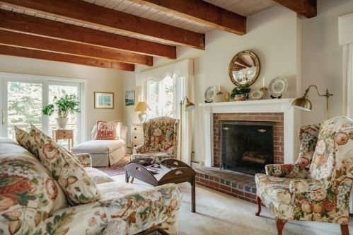 239 Argilla Rd, Ipswich MA 01938-2615 exterior