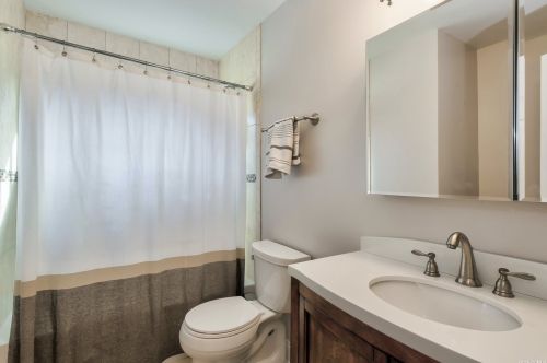 12 Attridge Ct, Huntington Station NY 11747-1803 exterior