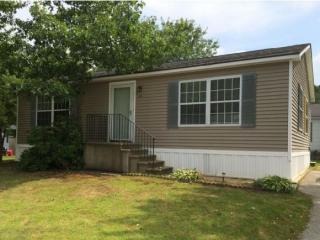 28 A St, Seabrook, NH 03874-6227