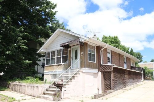 70 Wildwood Ave, Edison, NJ 08837-3314