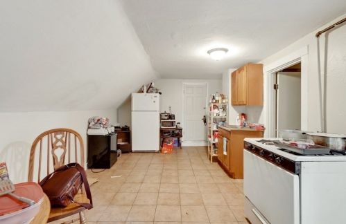 18 Lafayette St, Worcester MA 01608-2131 exterior