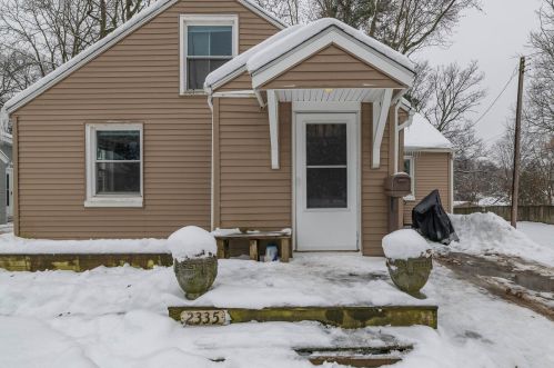 2335 Amherst Ave, Kalamazoo MI  49008-3937 exterior