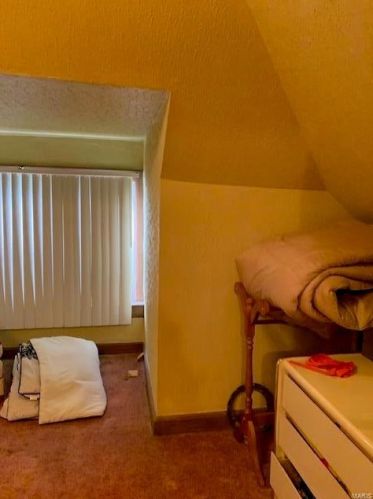 5253 Maple Ave, Saint Louis MO 63113-1512 exterior