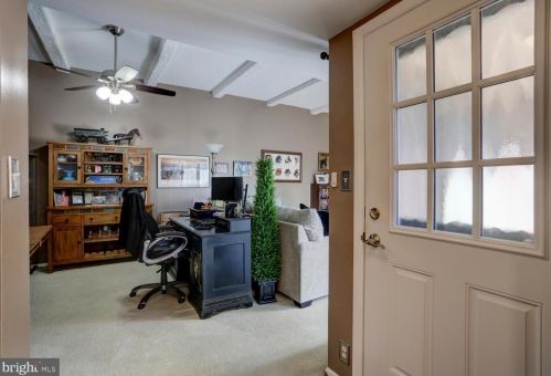 153 Valleybrook Dr, Lancaster PA 17601-4618 exterior