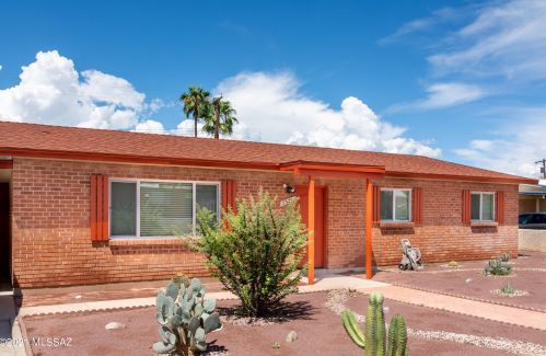 7325 Placita Antigua, Tucson AZ  85710-3706 exterior