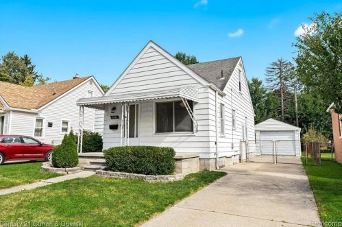 6654 Dolphin St, Dearborn Heights, MI 48127-2582