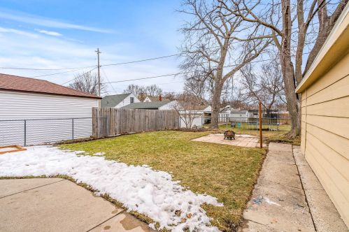 8624 Becher St, Milwaukee WI  53227-1726 exterior