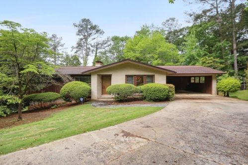 1768 Morris Landers Dr, Atlanta GA  30345-4102 exterior