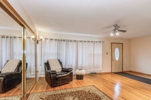 14732 Minerva Ave, Dolton, IL 60419-2319