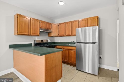 2341 Marshall St, Philadelphia PA 19148-3824 exterior