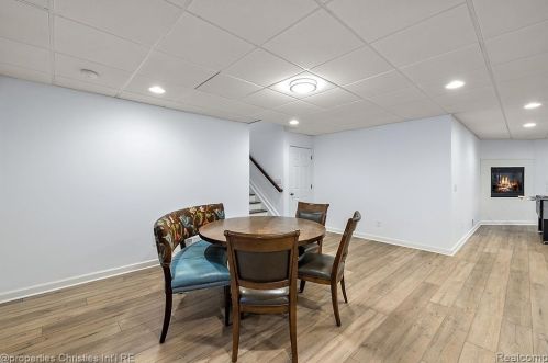 1174 Lakeside Dr, Bham MI 48009-1381 exterior