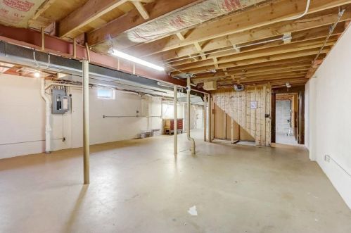 4870 82, Milwaukee WI 53220-4219 exterior