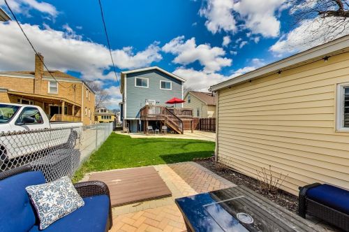 4316 Moody Ave, Chicago IL 60638-3545 exterior