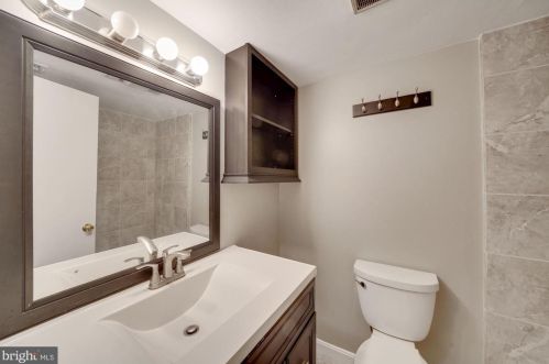 620 7 St, Washington DC 20024-2438 exterior