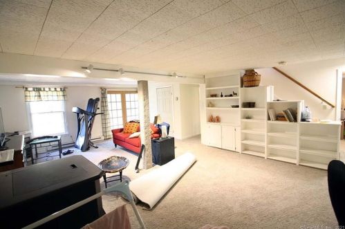 30 Hemlock Ter Ext, Deep River CT 06417-1606 exterior