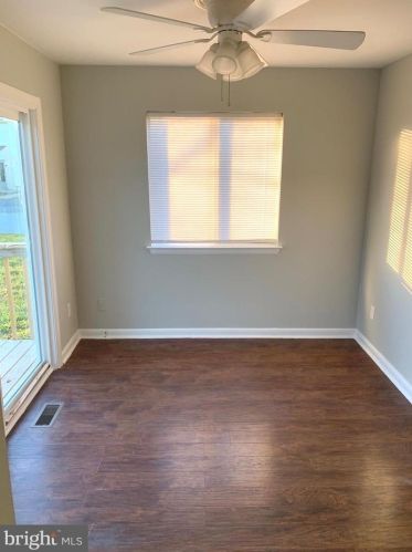 27 Erbitea Ln, New Castle DE 19720-4655 exterior