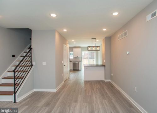 5809 Ditman St, Philadelphia PA 19135-4043 exterior