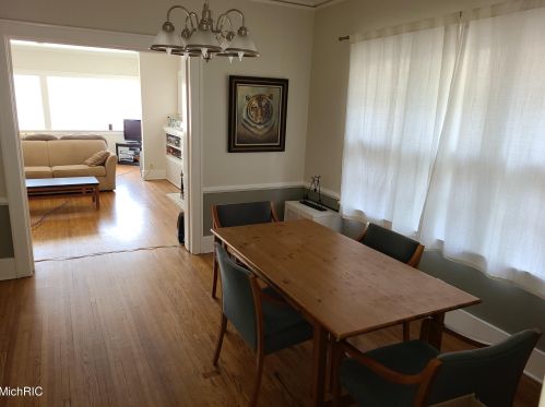 455 Lovell St, Kalamazoo MI 49007-4635 exterior