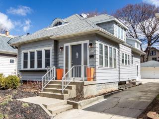 2466 68th St, Milwaukee WI  53219-1904 exterior