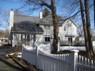 5 Elm Ln, Red Bank, NJ 07702