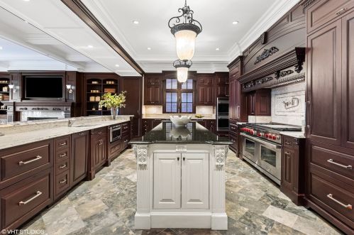 716 Schubert Ave, Chicago IL 60614-1247 exterior