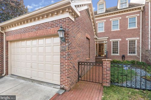 7802 Hidden Meadow Ter, Rockville MD  20854-1792 exterior
