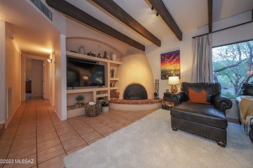 3865 Tanuri Dr, Tucson AZ 85750-1939 exterior