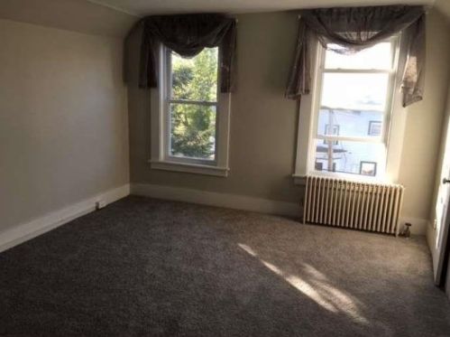 10 Summer St, Concord NH 03303-1433 exterior