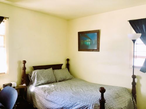 2148 Austin St, Meskegon MI 49444-1209 exterior