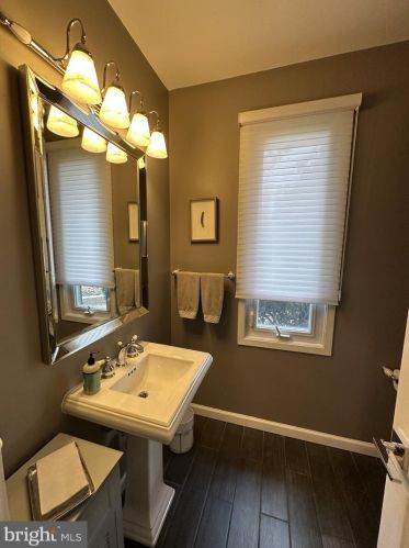 2269 Pne Rd, Huntingdon Valley PA 19006-4028 exterior