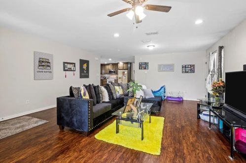 4831 Burnside Ave, Dallas, TX 75216-7021