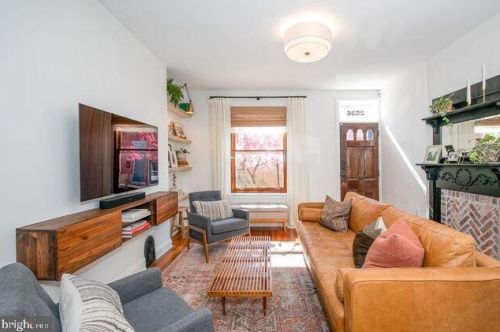 2536 Collins St, Philadelphia PA 19125-1407 exterior