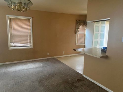 1324 Muskegon Ave, Grand Rapids MI 49504-3122 exterior